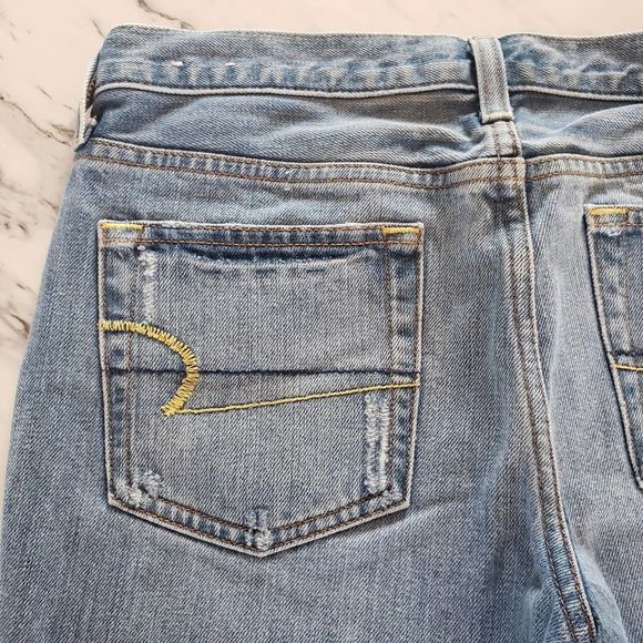 American Eagle Hipster Fit Frayed Look Light Blue Wash Women's  4 Reg - Picture 14 of 15